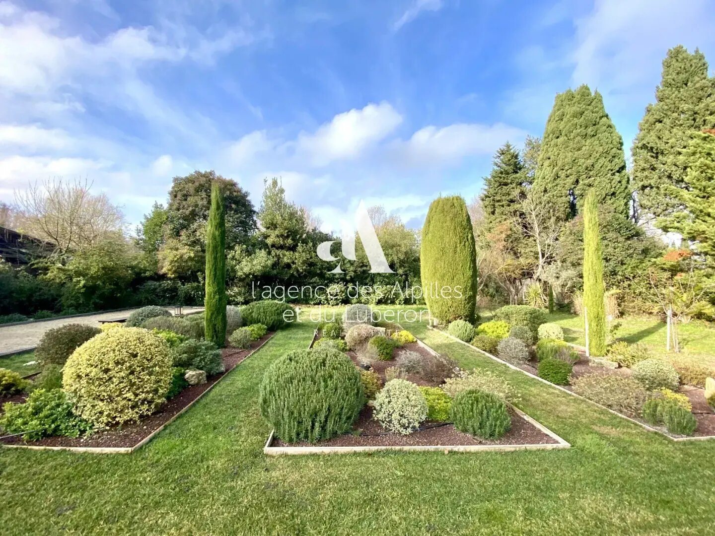 Maison à louer, 250m², Saint-Rémy-de-Provence