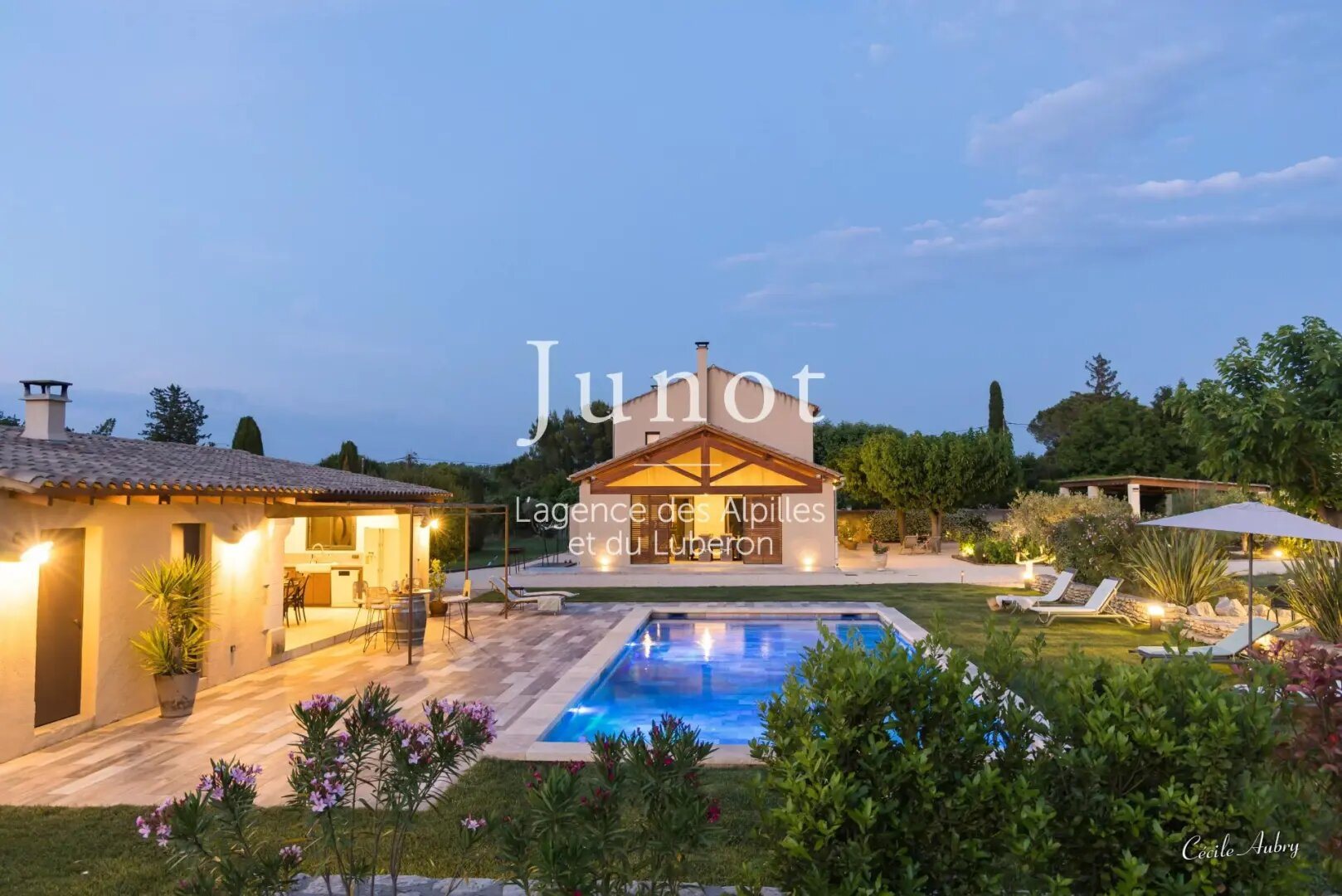Maison à louer, 210m², Saint-Rémy-de-Provence