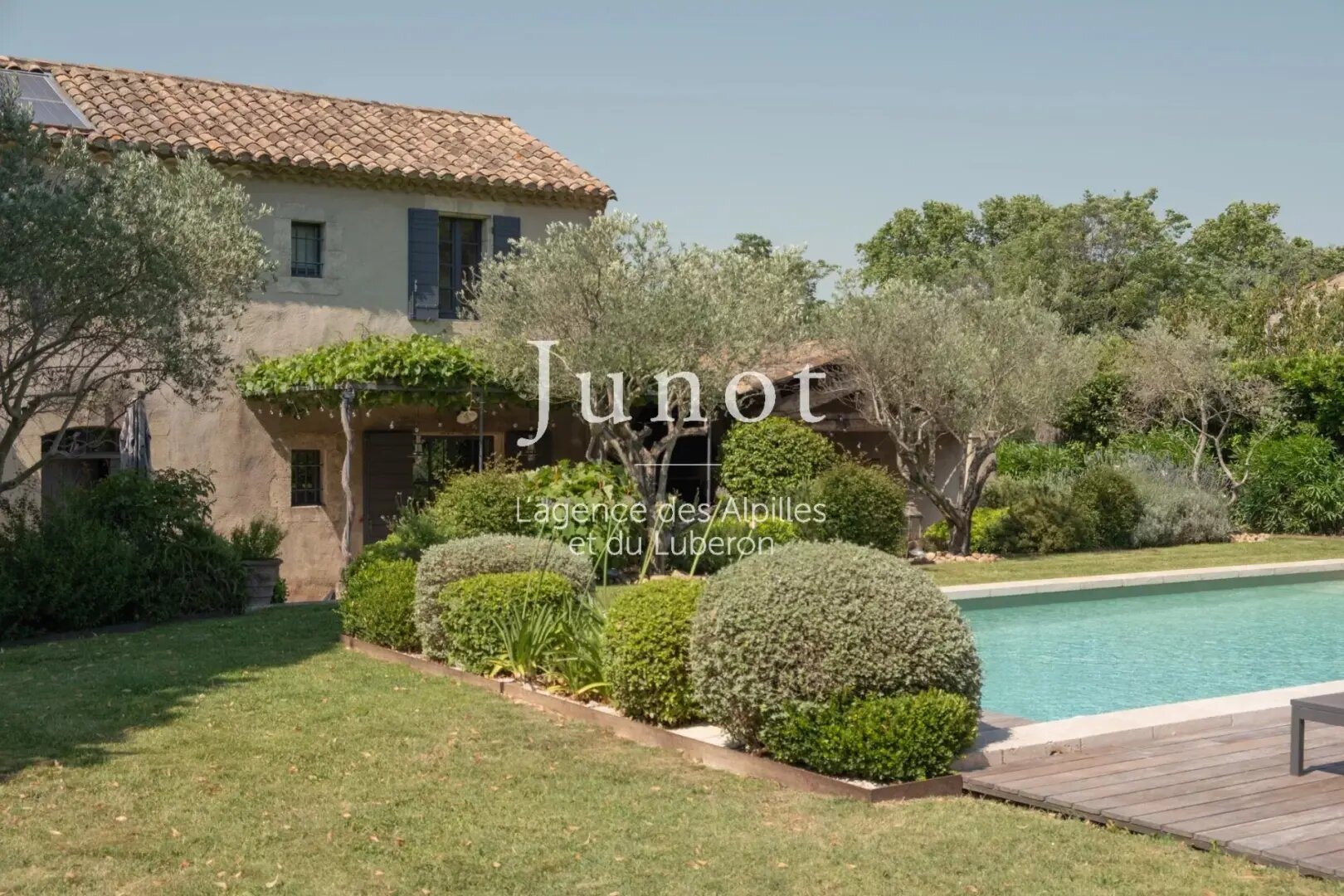 Maison à louer, 300m², Saint-Rémy-de-Provence