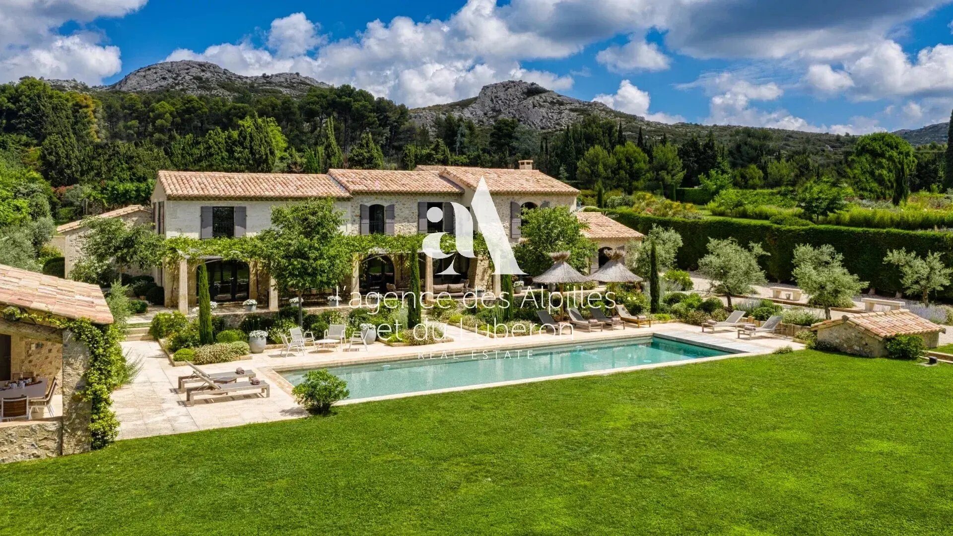 Maison à louer, 290m², Maussane-les-Alpilles