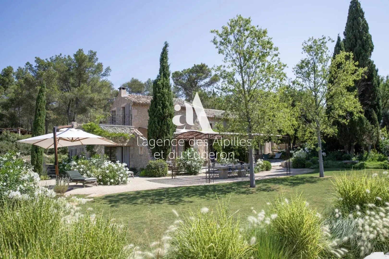 Maison à louer, 250m², Saint-Rémy-de-Provence