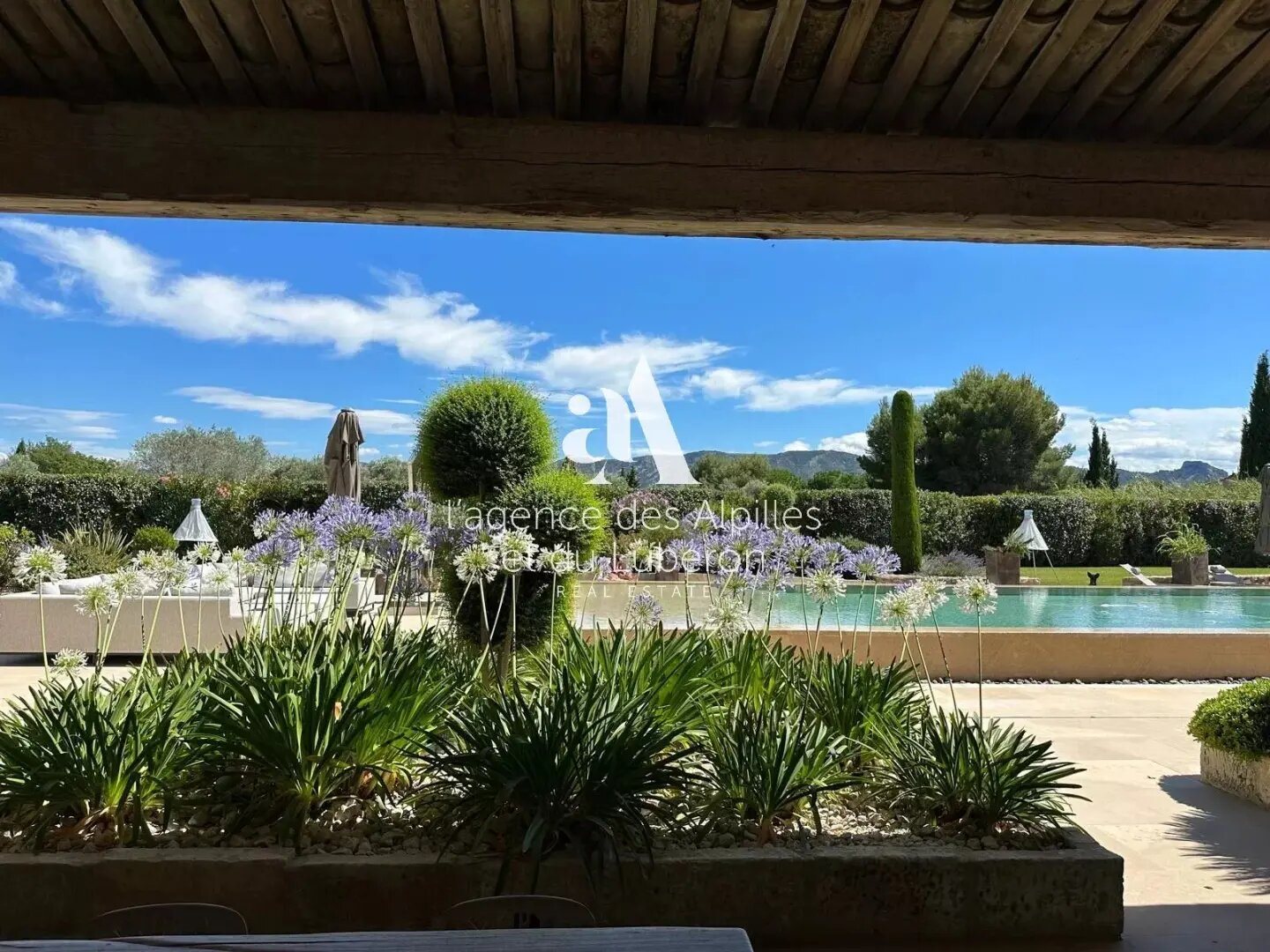 Maison à louer, 300m², Saint-Rémy-de-Provence