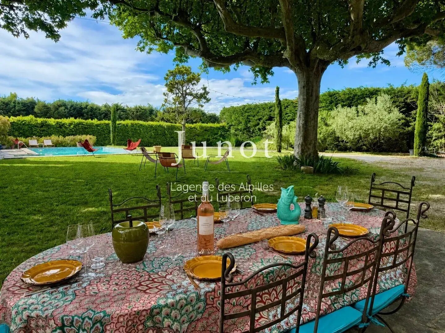 Maison à louer, 450m², Saint-Rémy-de-Provence