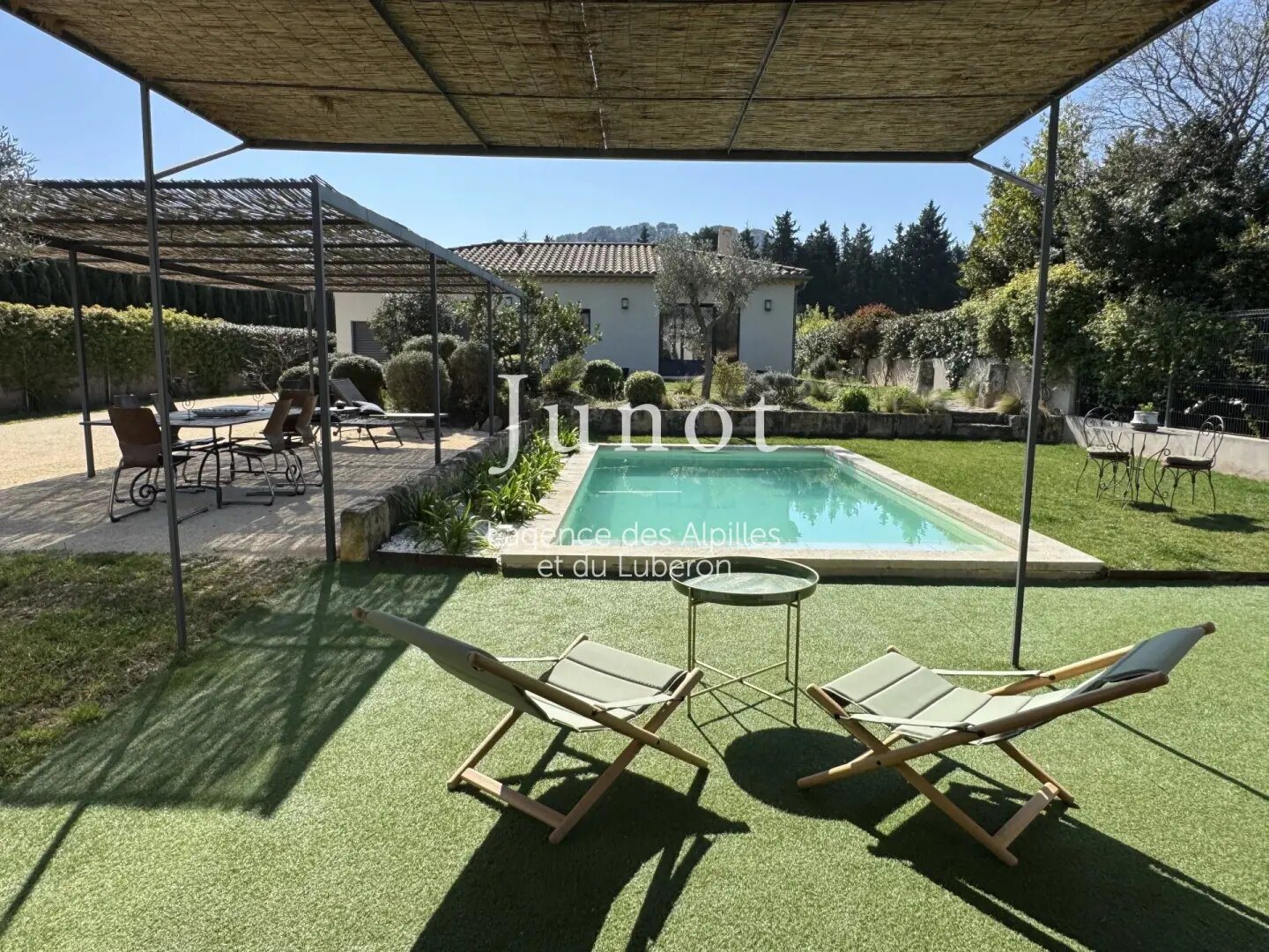 Maison à louer, 170m², Saint-Rémy-de-Provence