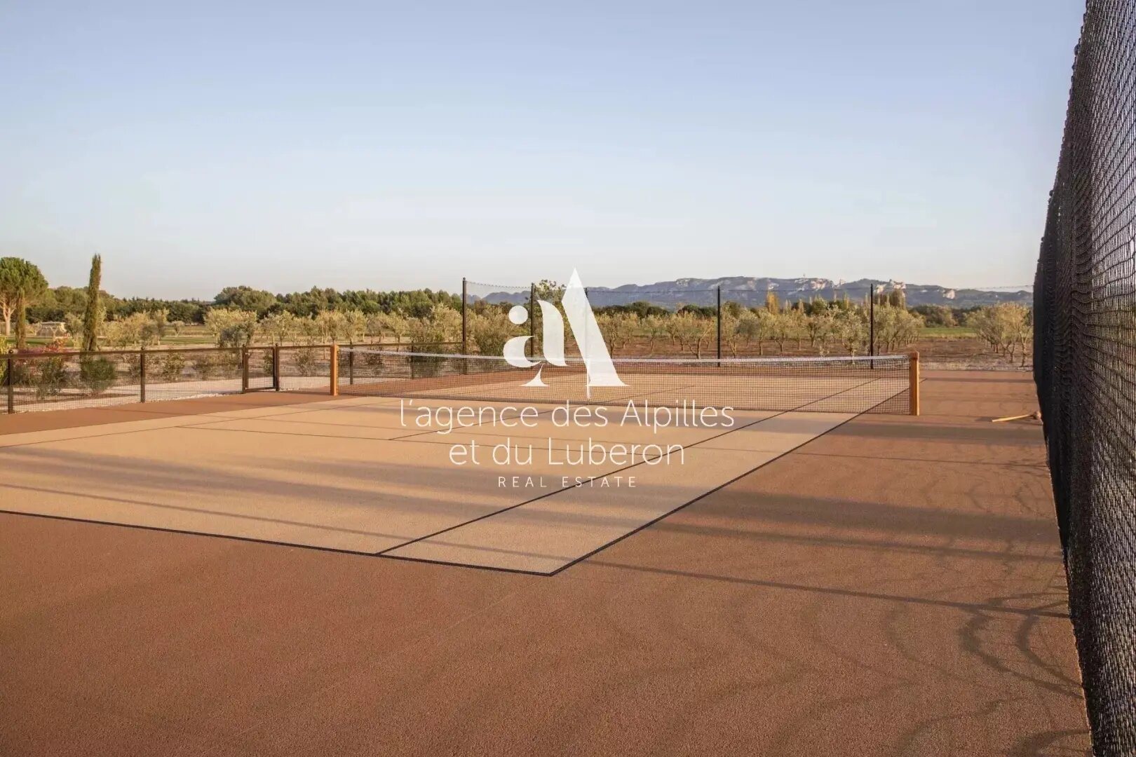 Maison à louer, 280m², Saint-Rémy-de-Provence