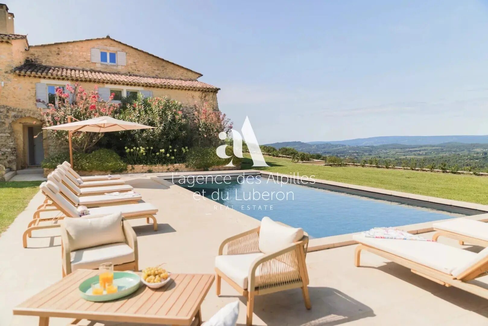 Maison à louer, 415m², Bonnieux
