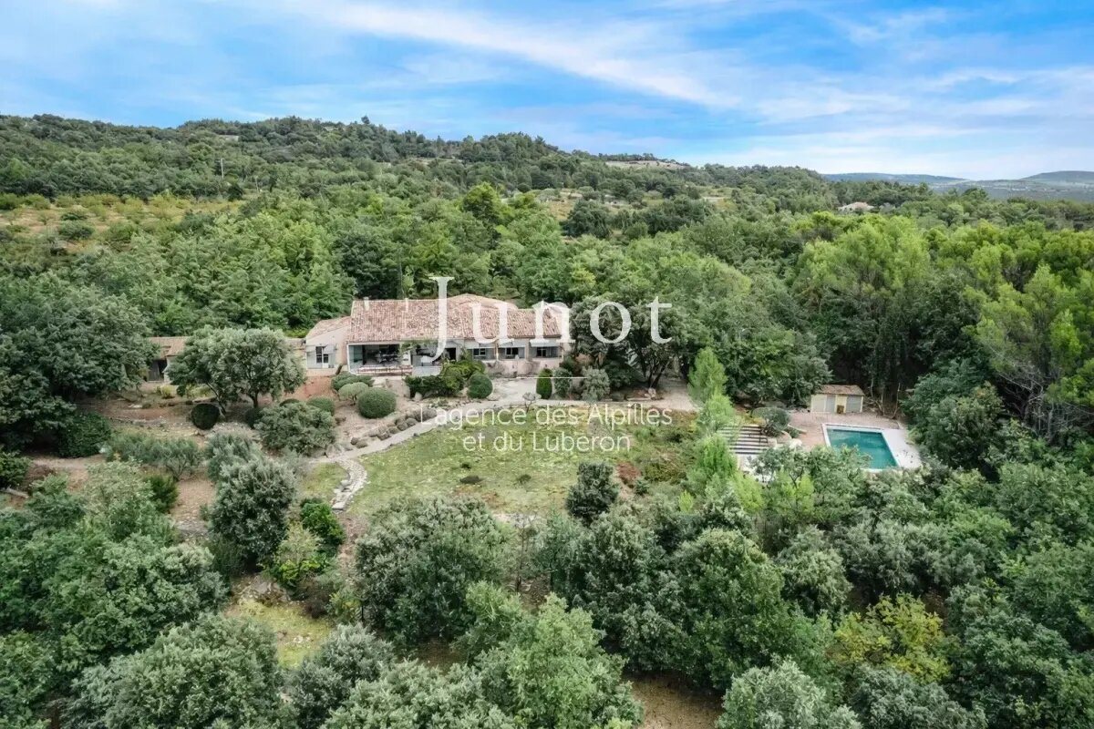 Maison à louer, 410m², Gordes