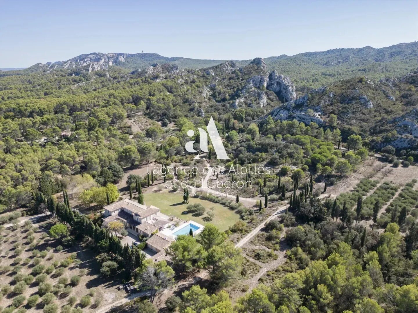Maison à louer, 500m², Saint-Rémy-de-Provence