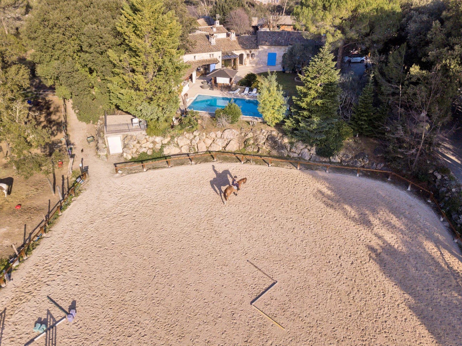 Maison à vendre, 350m², Roquefort-les-Pins