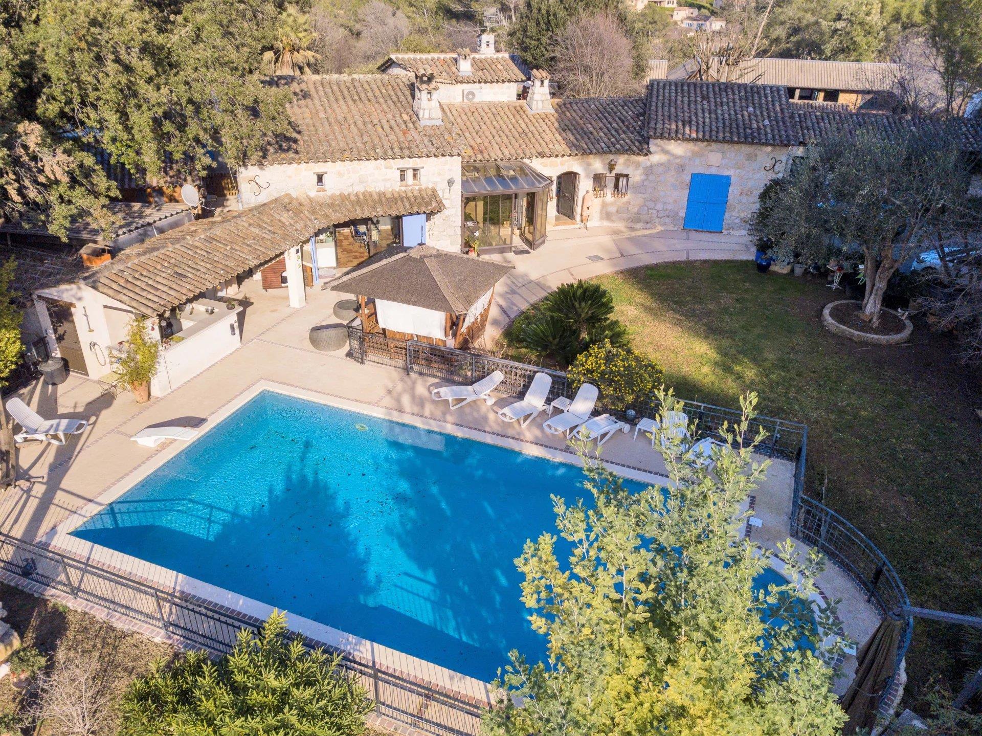 Maison à vendre, 350m², Roquefort-les-Pins