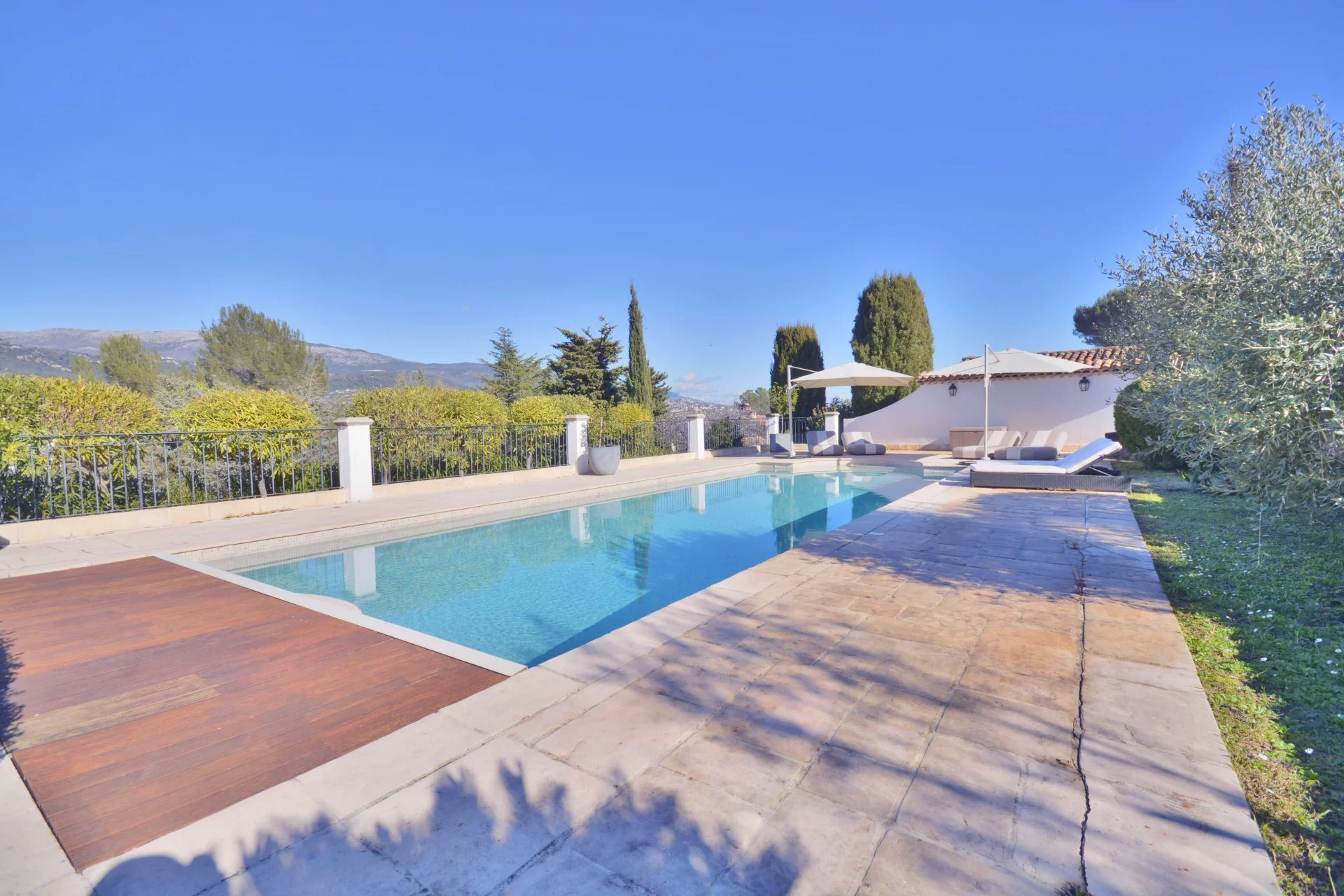 Maison à vendre, 300m², Peymeinade