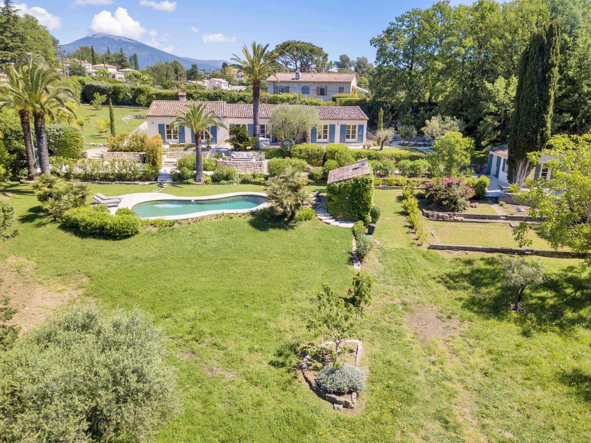Maison à vendre, 230m², Valbonne