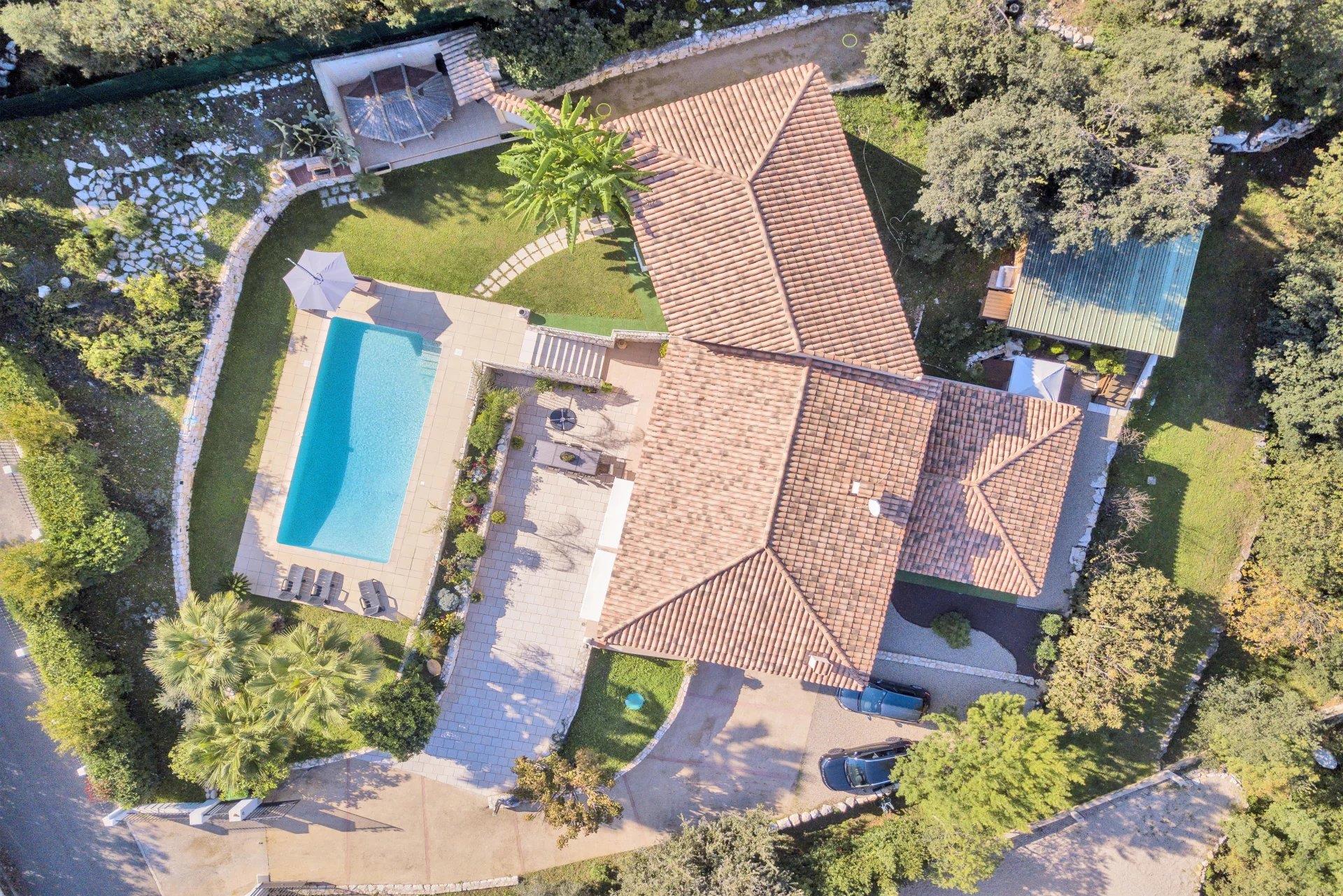 Maison à vendre, 170m², Roquefort-les-Pins