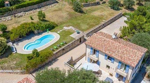 Maison à vendre, 195m², Le Bar-sur-Loup