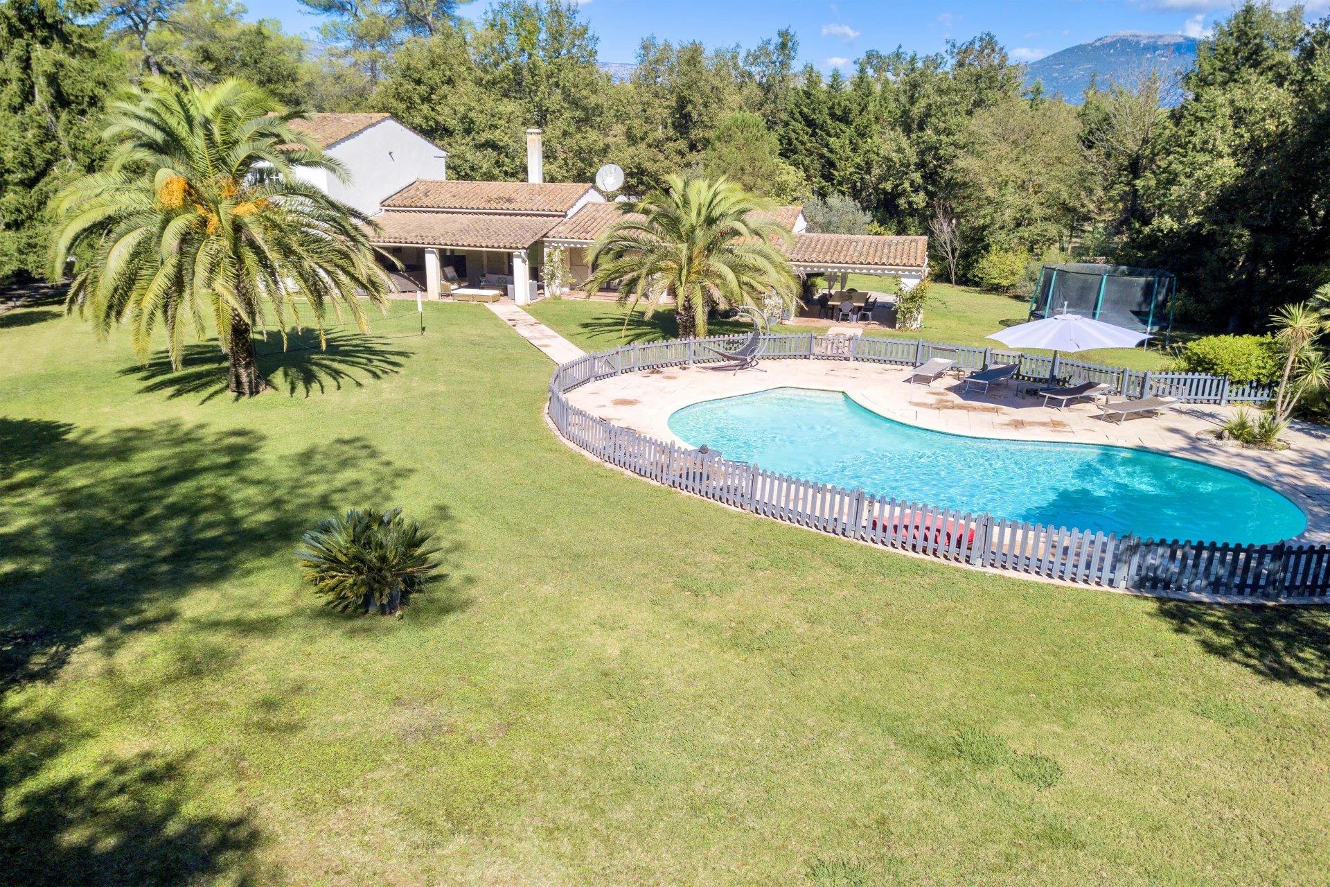 Maison à vendre, 192m², Valbonne
