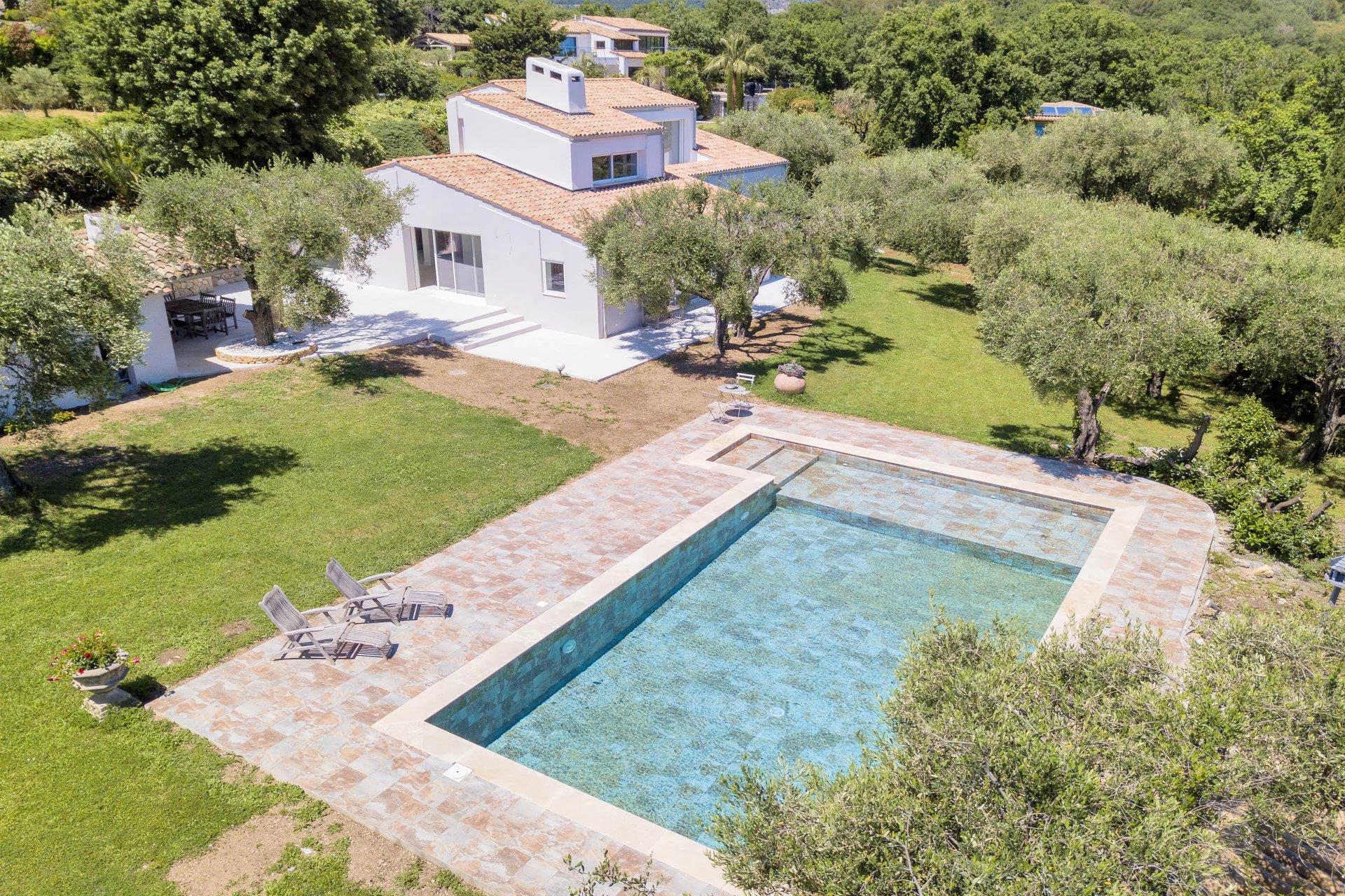 Maison à vendre, 225m², Châteauneuf-Grasse