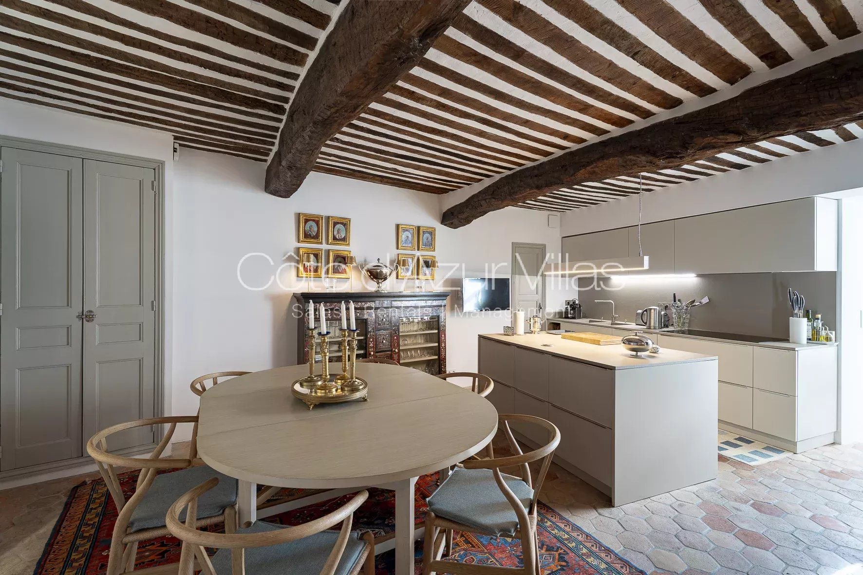 Maison à louer, 425m², Châteauneuf-Grasse