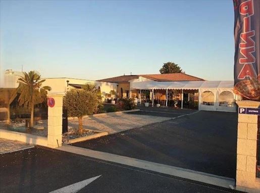 Immeuble 118 m² · à Mansle · 118 m² · 468 000 €