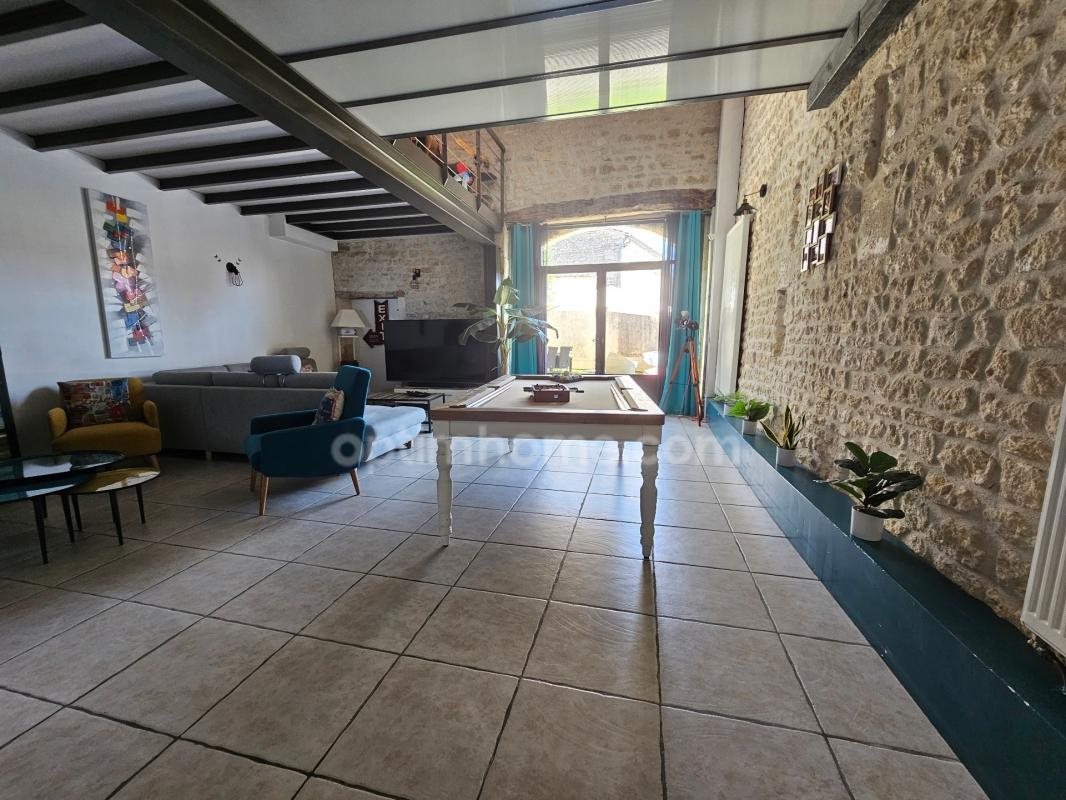 Maison à vendre, 264m², Hiersac