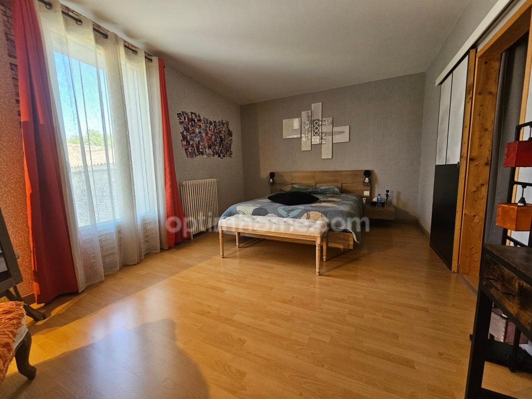 Maison à vendre, 264m², Hiersac