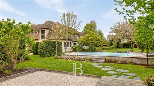Maison 10 pièces 265 m² · à Tourgéville · 265 m² · 3 150 000 €