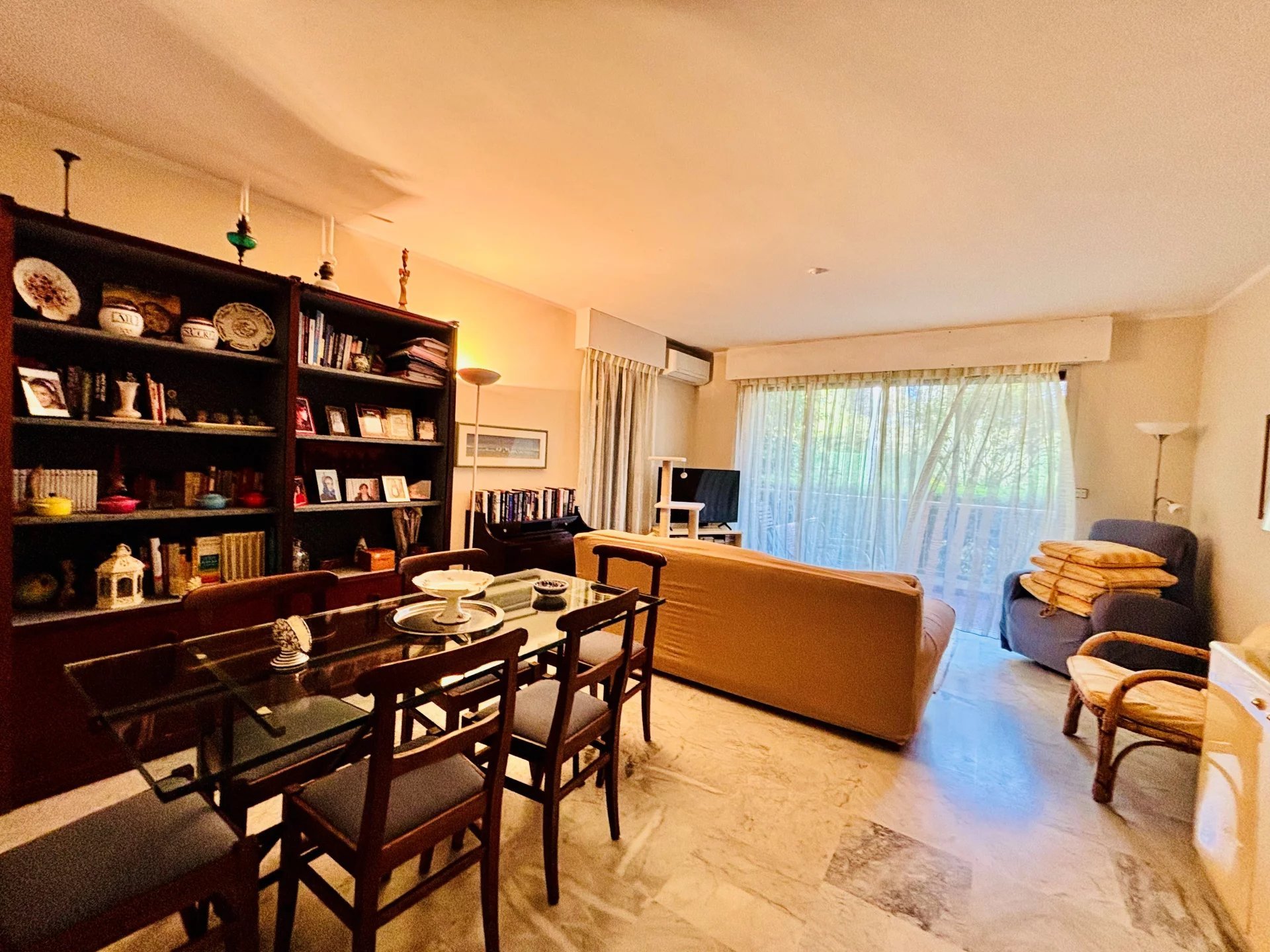 Appartement à louer, 68m², Antibes