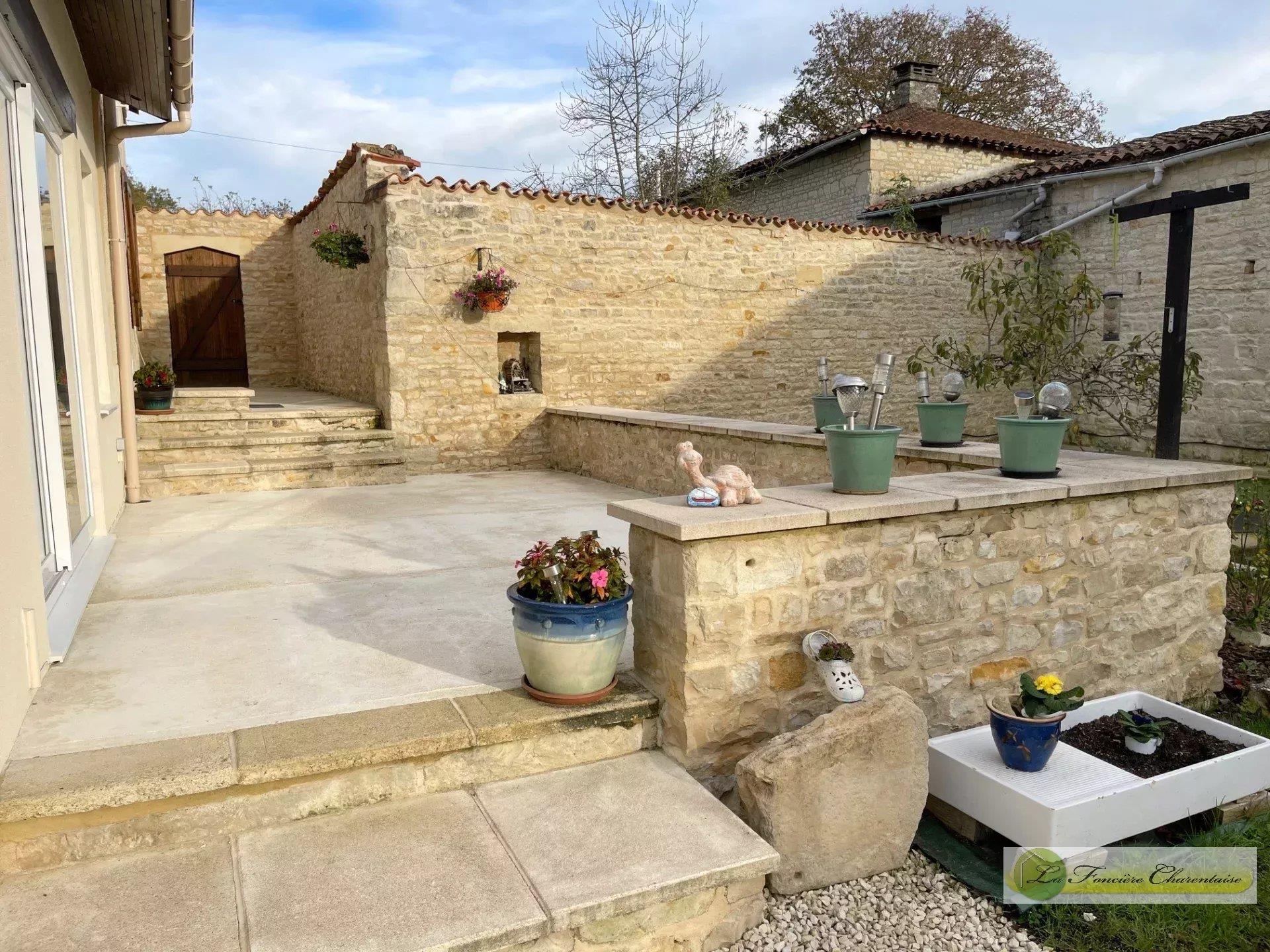 Maison à vendre, 90m², Saint-Fraigne