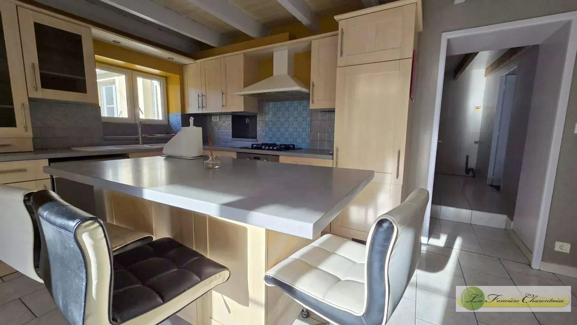 Maison à vendre, 154m², Fouqueure