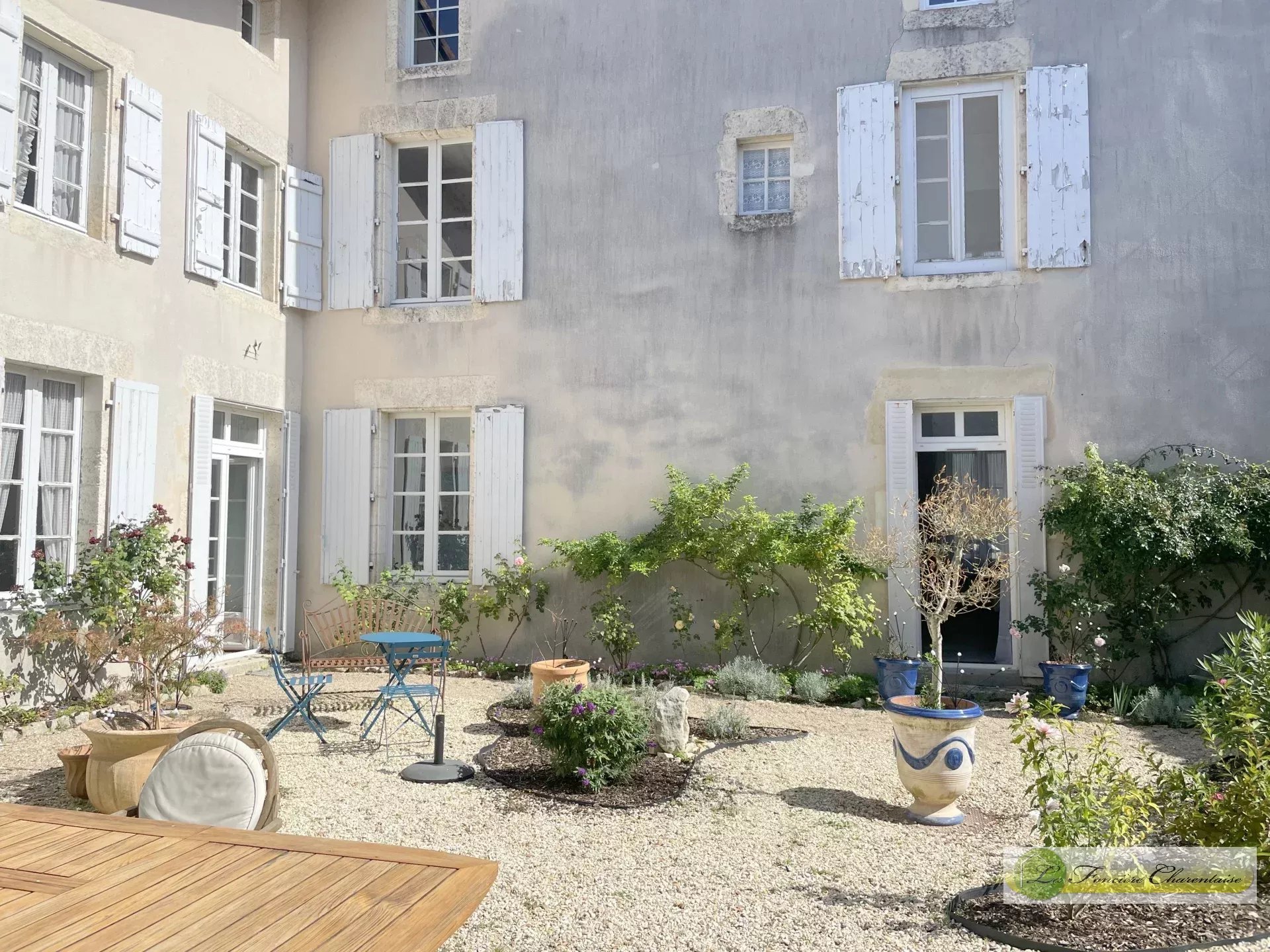 Maison à vendre, 283m², Aigre