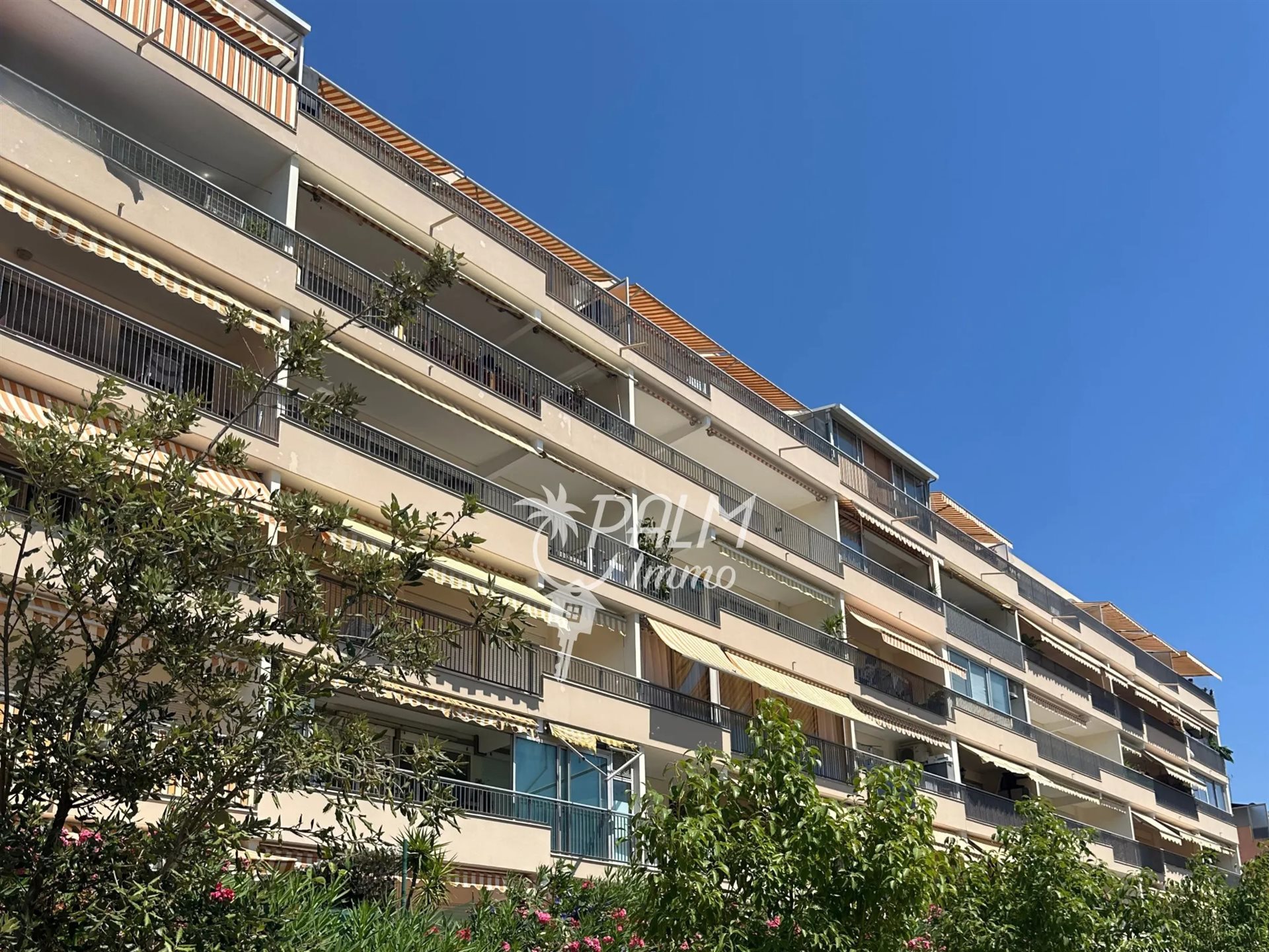 Appartement à louer, 26m², Vallauris