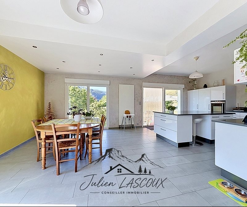 Maison à vendre, 208m², Engins