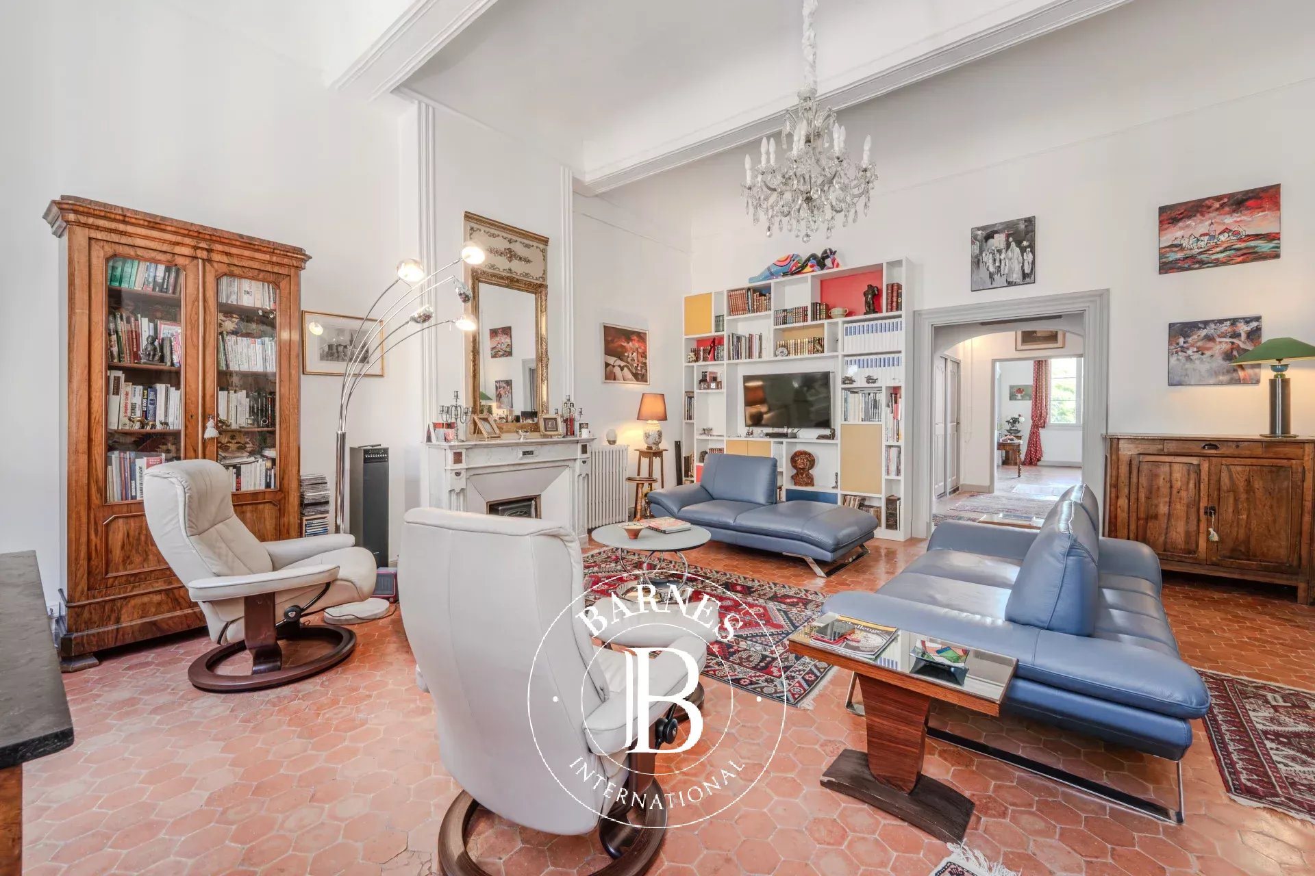 Aix-En-Provence – City Center – Private Mansion – Apartment – 3 Bedrooms – View – Cellar –... - Vue 4