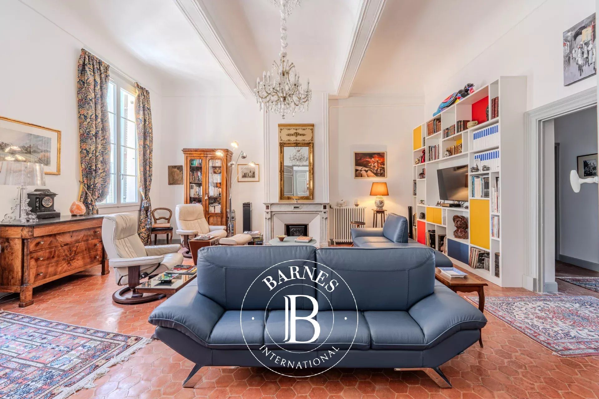 Aix-En-Provence – City Center – Private Mansion – Apartment – 3 Bedrooms – View – Cellar –... - Vue 6