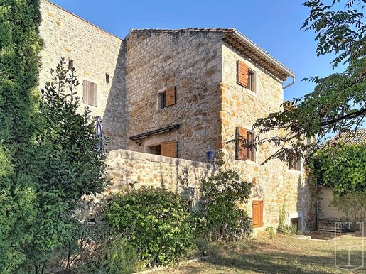 Maison 6 pièces 175 m² · à Vallon-Pont-d'Arc · 175 m² · 473 000 €
