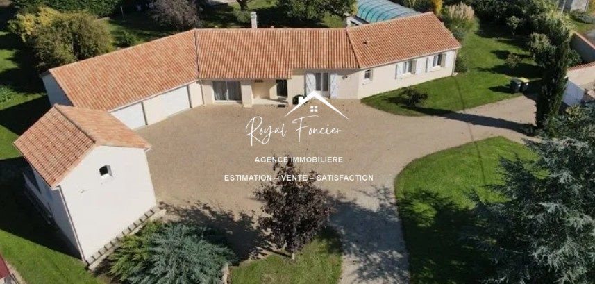 Maison à vendre, 151m², Thuré