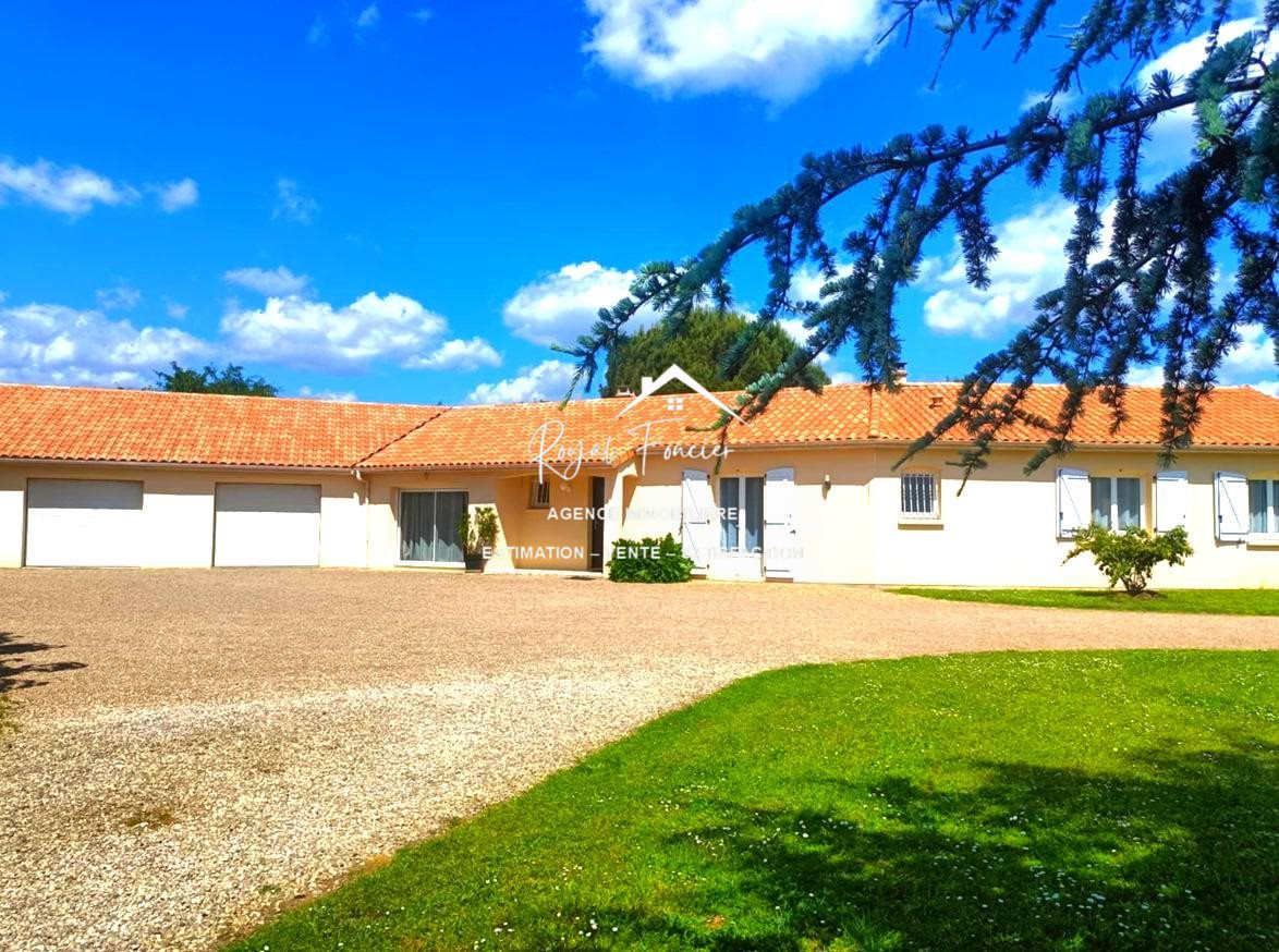 Maison à vendre, 151m², Thuré