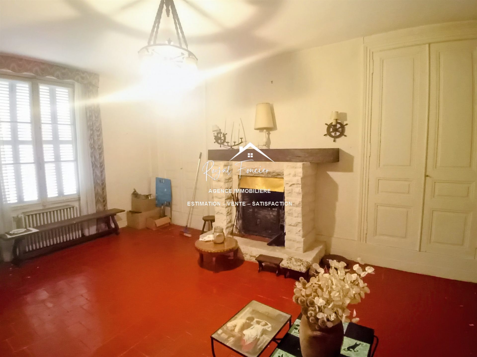 Maison à vendre, 194m², Charnizay