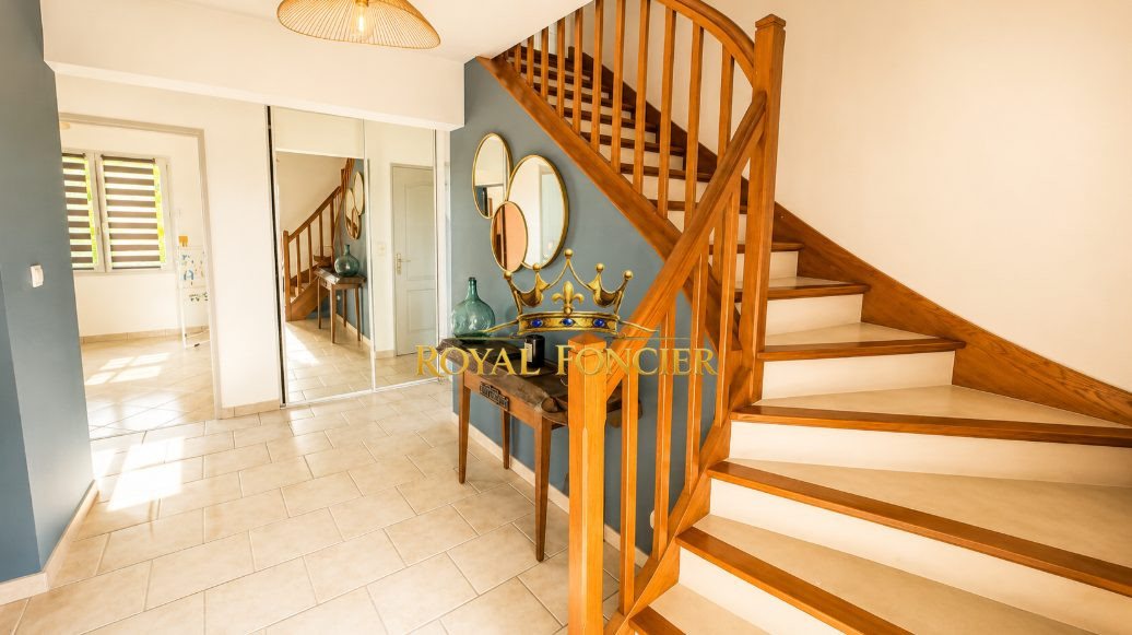 Maison à vendre, 185m², Barrou