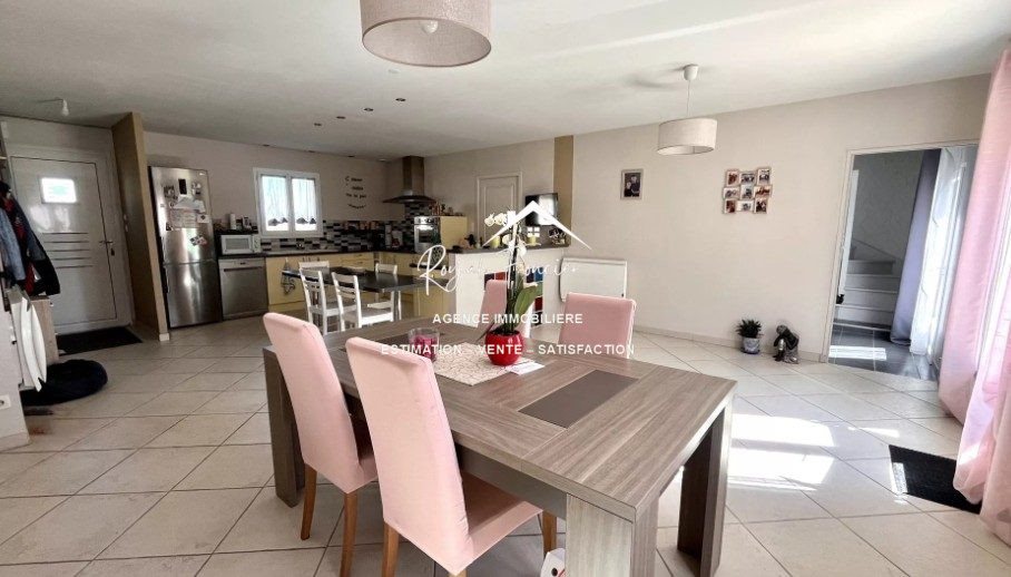 Maison à vendre, 133m², Dangé-Saint-Romain