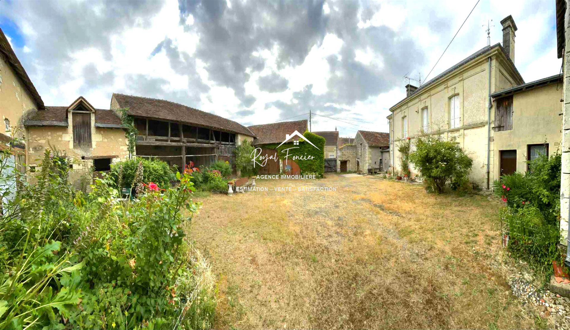 Maison à vendre, 104m², La Celle-Saint-Avant