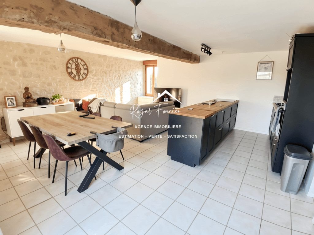 Maison à vendre, 123m², Thuré