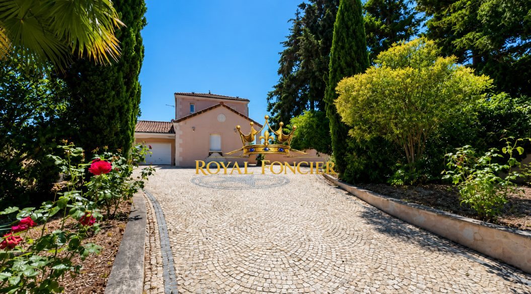 Maison à vendre, 118m², Dangé-Saint-Romain