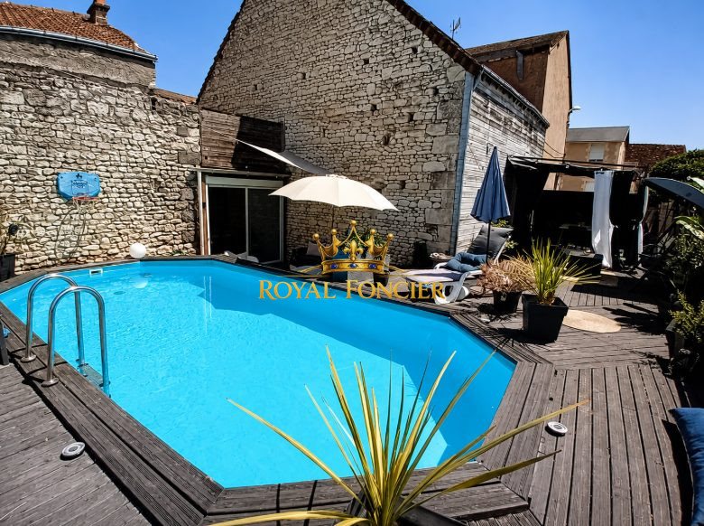 Maison à vendre, 421m², La Roche-Posay