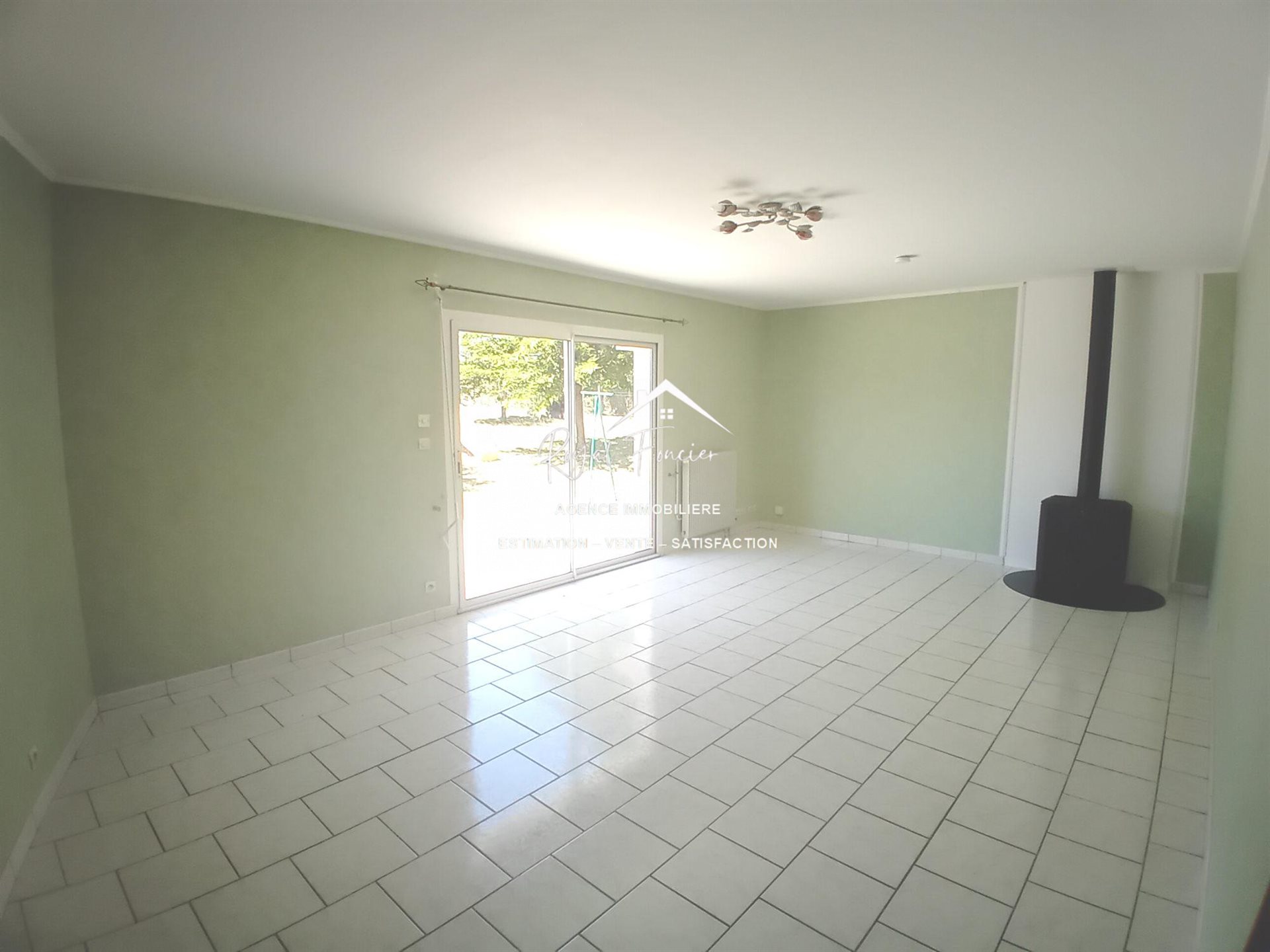Maison à vendre, 95m², Dangé-Saint-Romain