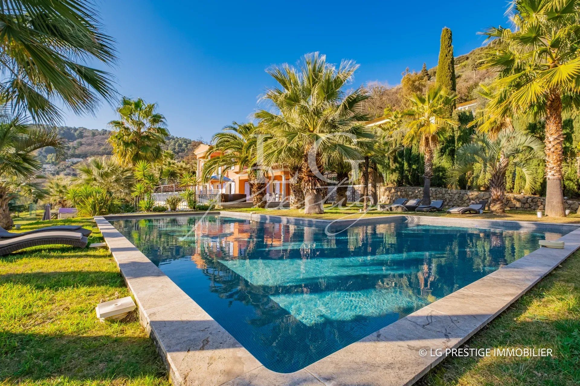 Maison à vendre, 420m², Grasse