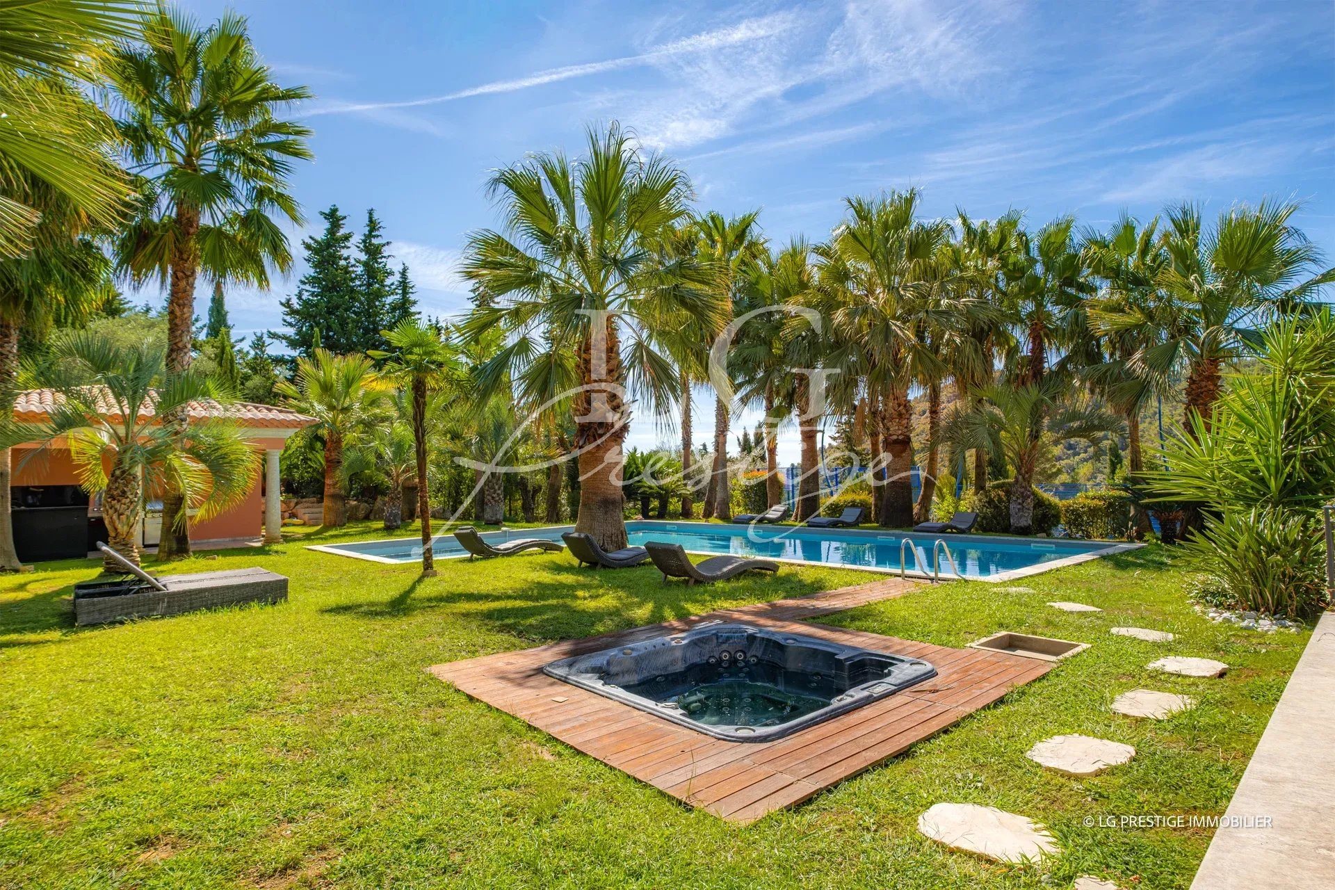 Maison à vendre, 420m², Grasse