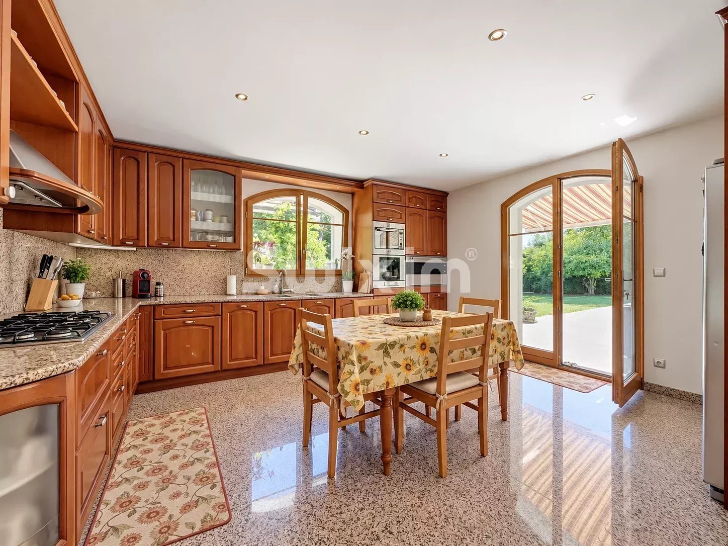 Maison à vendre, 275m², Prévessin-Moëns