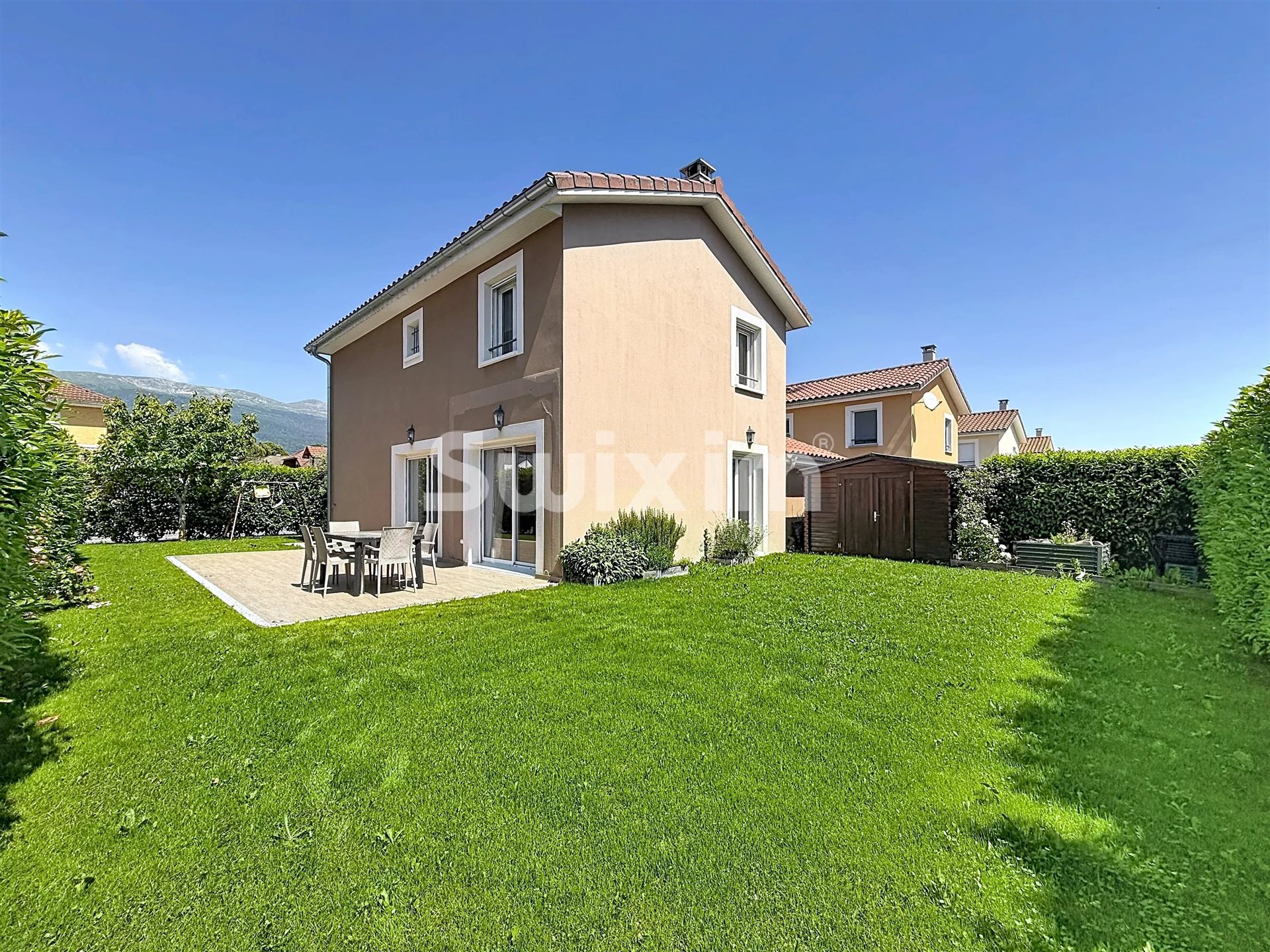 Maison à vendre, 110m², Saint-Genis-Pouilly
