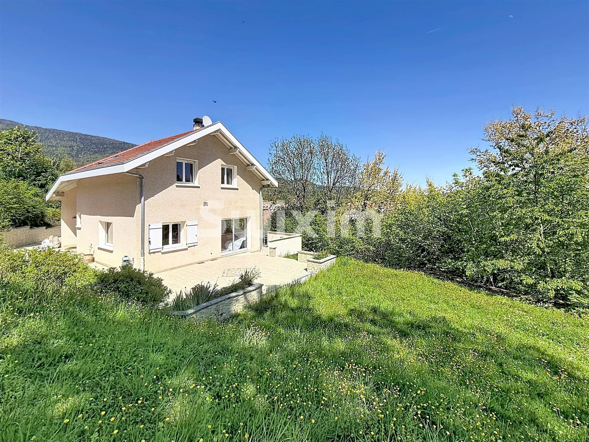 Maison à vendre, 224m², Gex