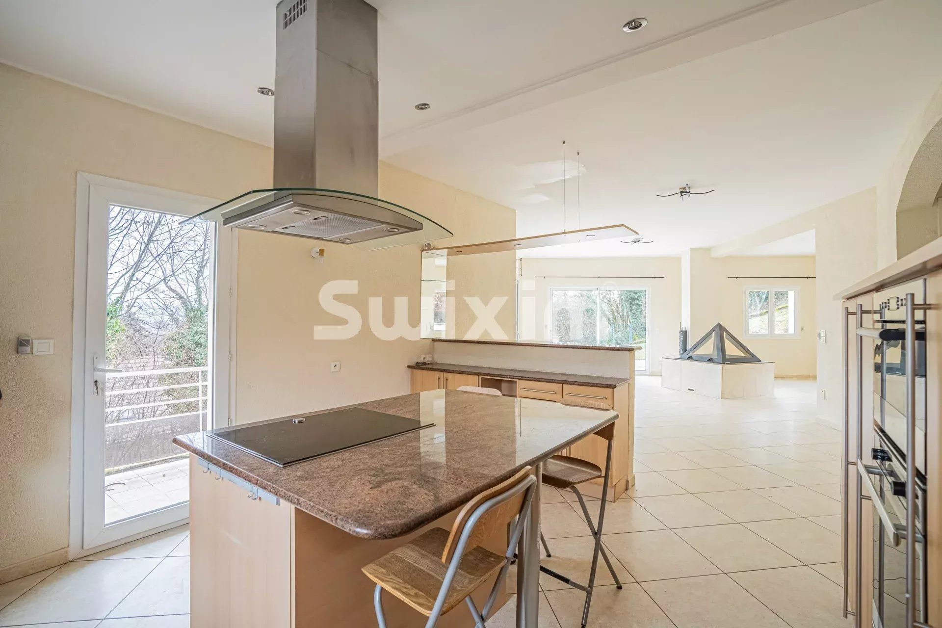 Maison à vendre, 224m², Gex